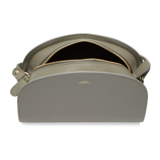 バッグ A.P.C mini Demi-Lune raffia crossbodybag A.P.C. Mini Demi-lune Raffia Effect Bag A.P.C.