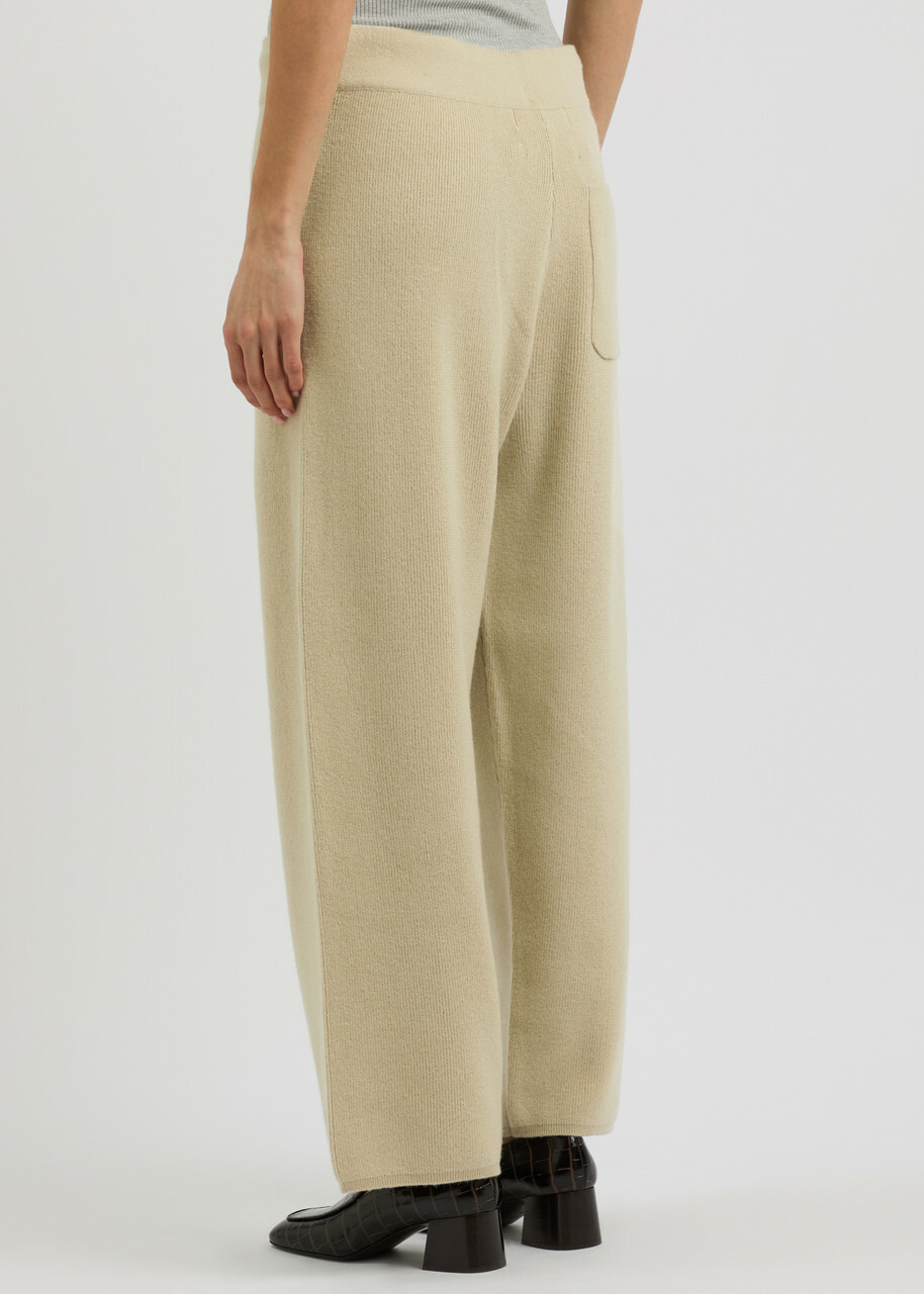 Extreme Cashmere N°387 Strut Short Cashmere-blend Trousers - Beige - One Size