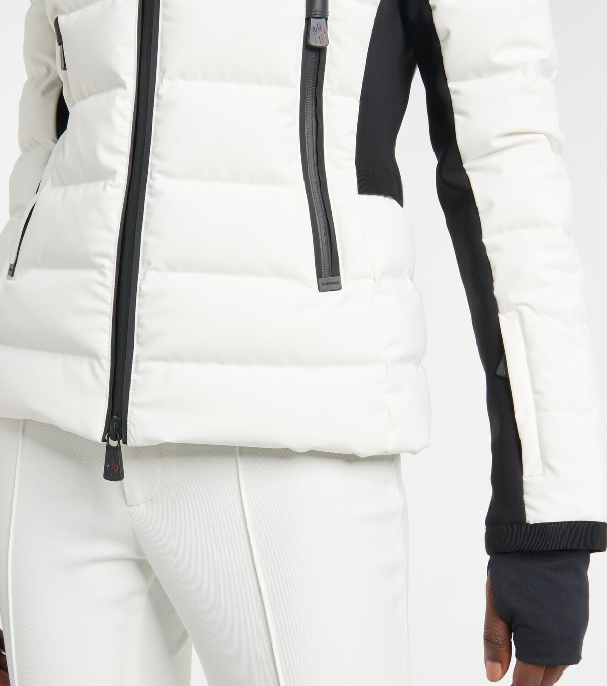 美品✨MONCLERモンクレール　アルパカ混　ケーブルニット ホワイト　M相当 Moncler Ski Down Jacket | Pickle