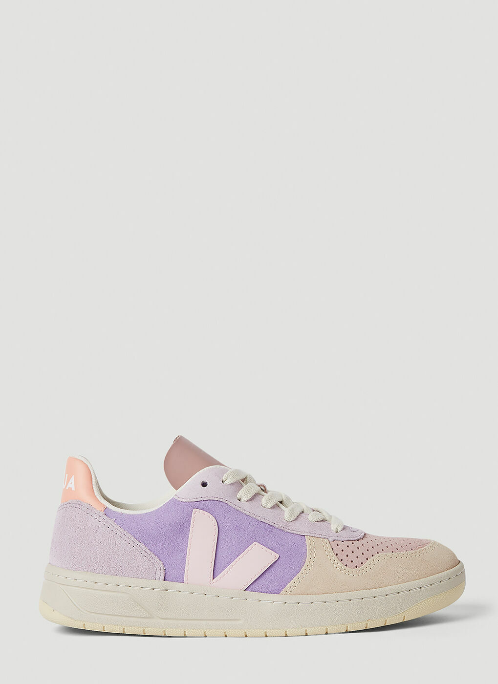 V-10 Sneakers in Lilac VEJA