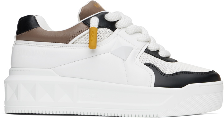 Photo: Valentino Garavani White & Black Low-Top One Stud XL Sneakers