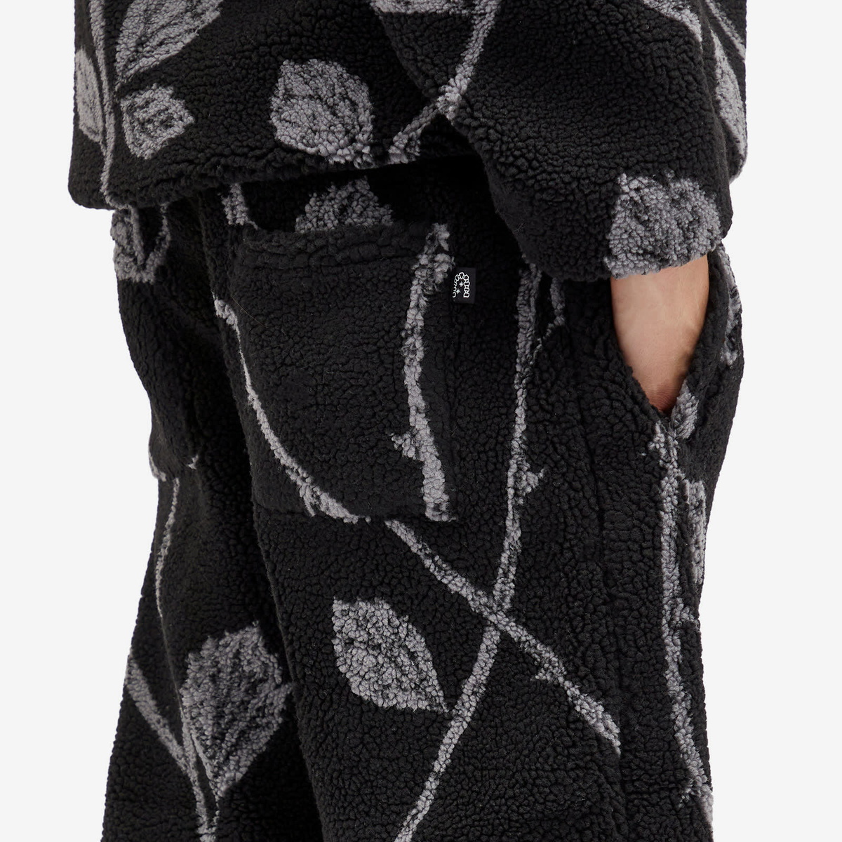 Heresy Men's Bramble Fleece Pants in Print