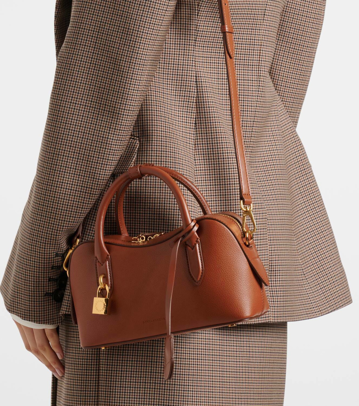 ショルダーバッグ・ポシェット Stella Mccartney Burgundy Synthetic Leather Ryder Medium Sho Women Bordeaux Ryder Shoulder Bag | Stella McCartney US