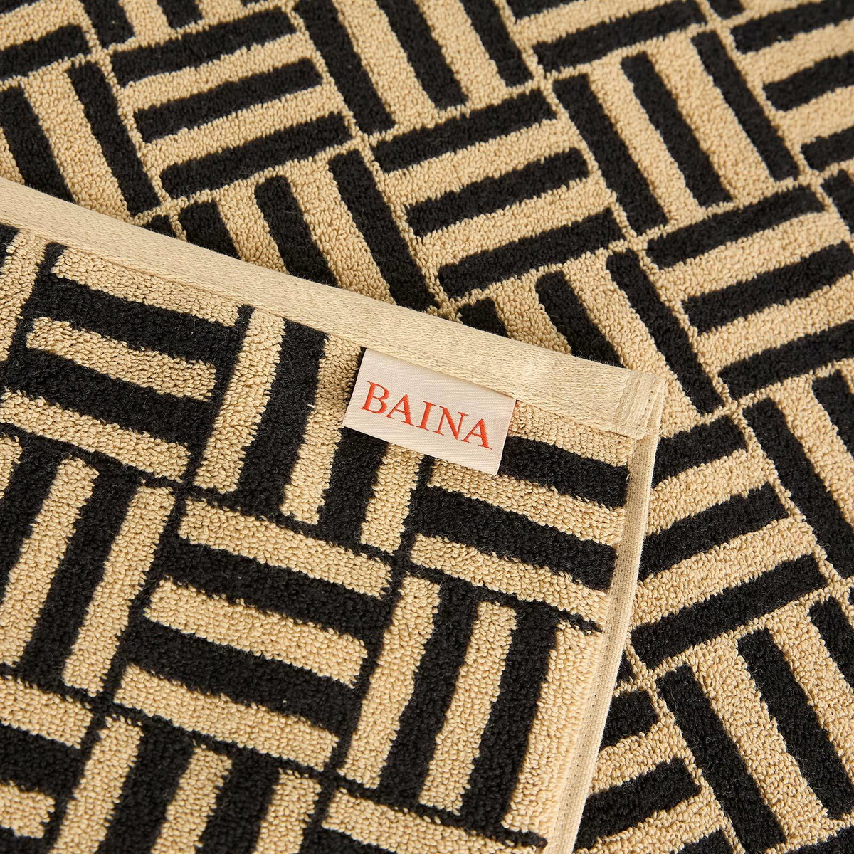 Baina Saroma Bath Mat in Sand/Noir 