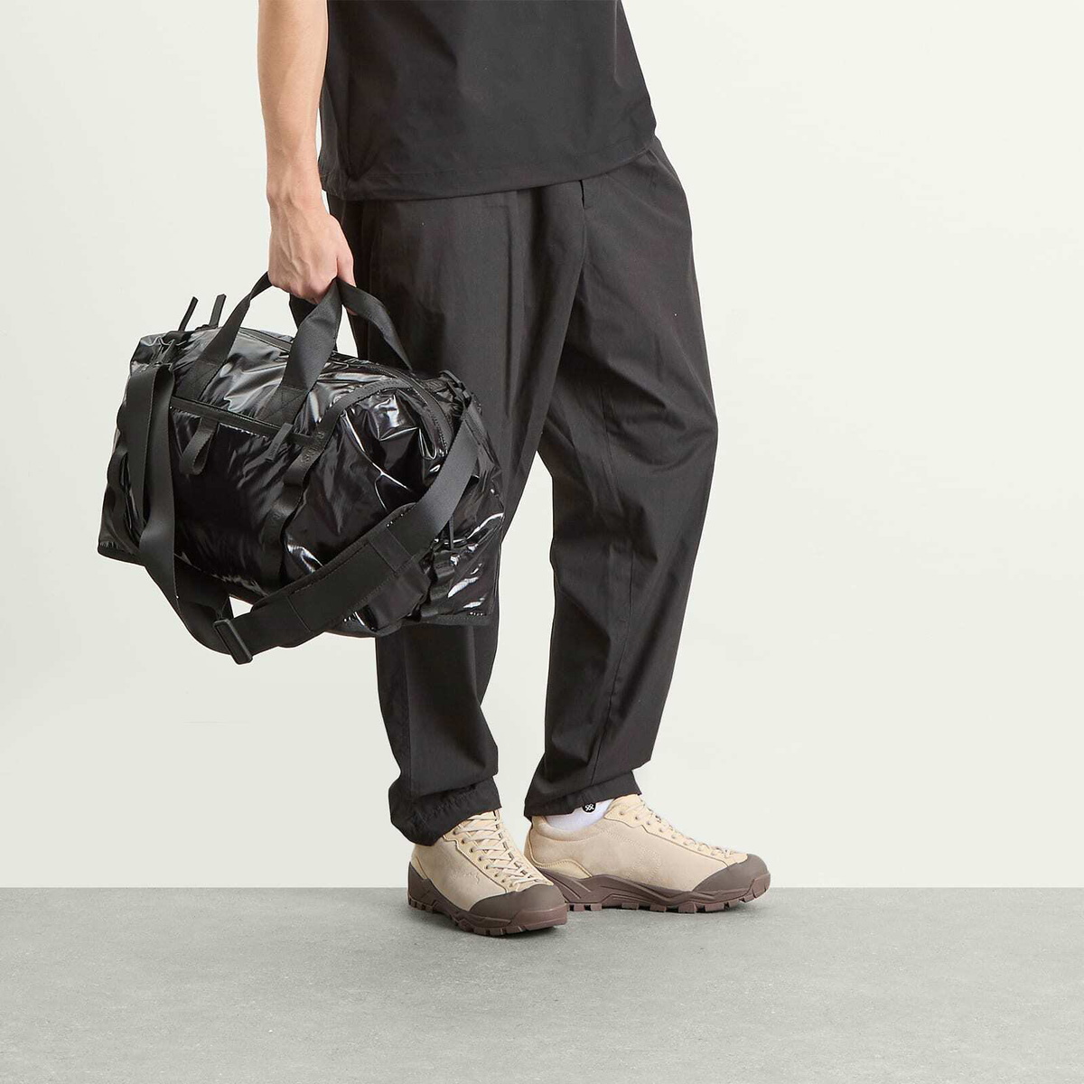 RAINS Sibu Weekend Bag in Black 