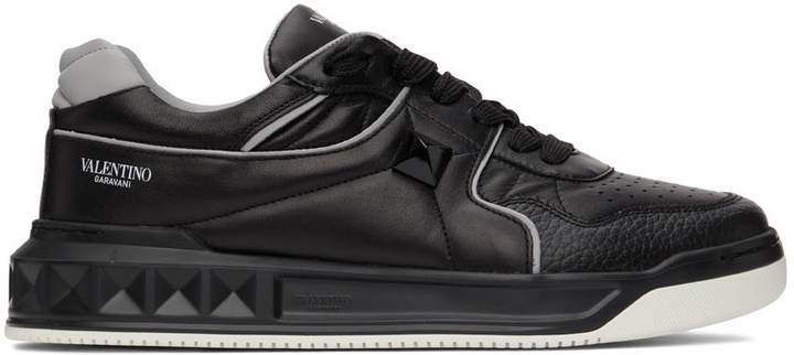 Photo: Valentino Garavani Black One Stud Low-Top Sneakers