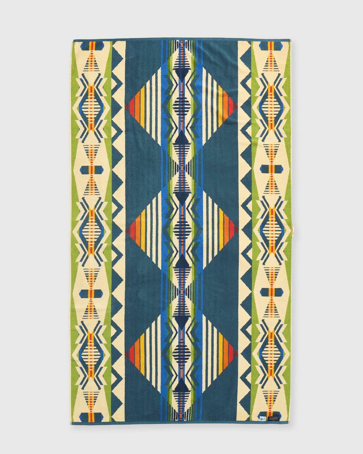 OVERSIZED JACQUARD SPA TOWEL