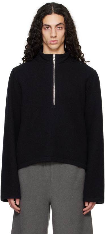 Photo: Rier Black Fleece City Sweater