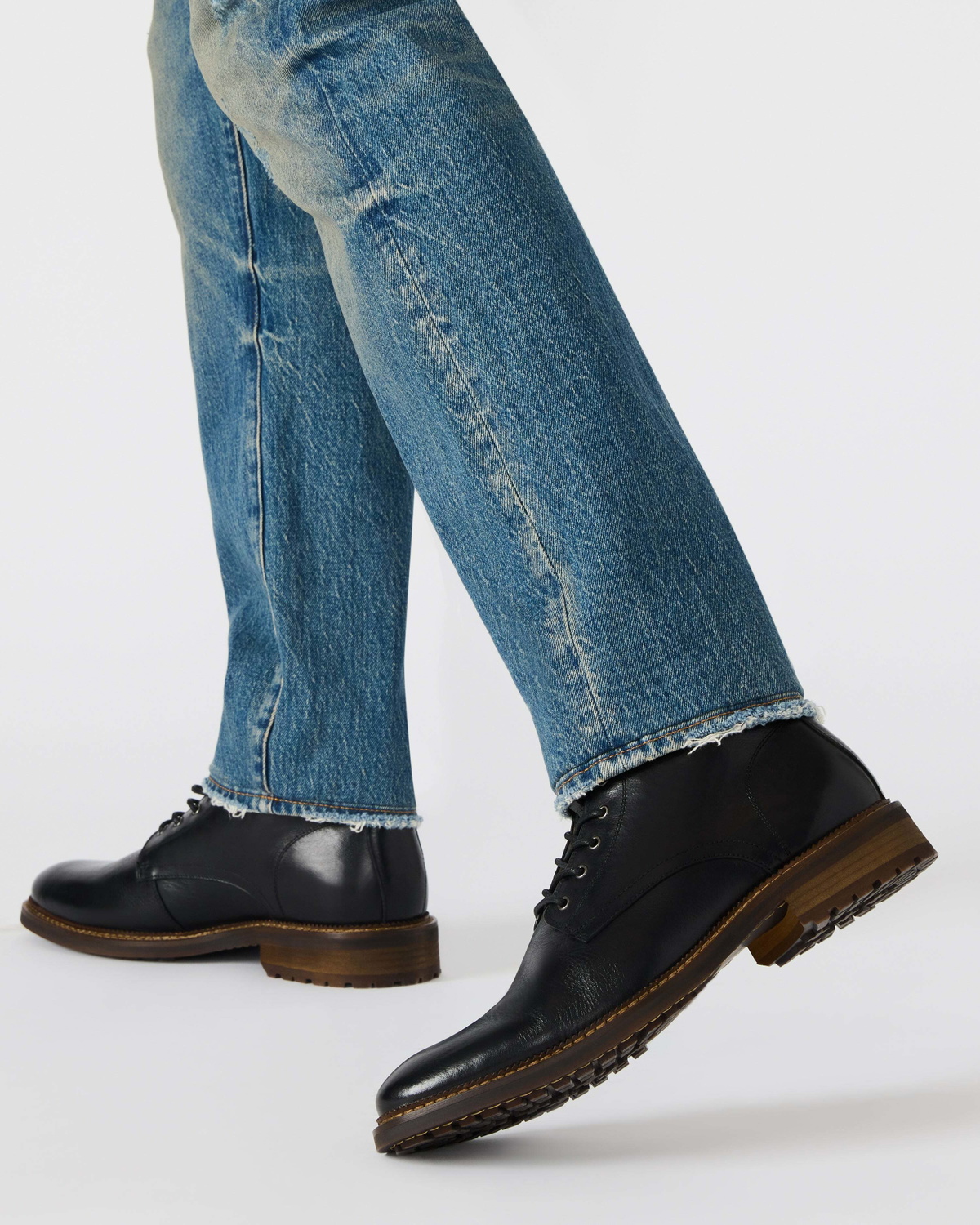 Steve Madden Noby Boots in Black