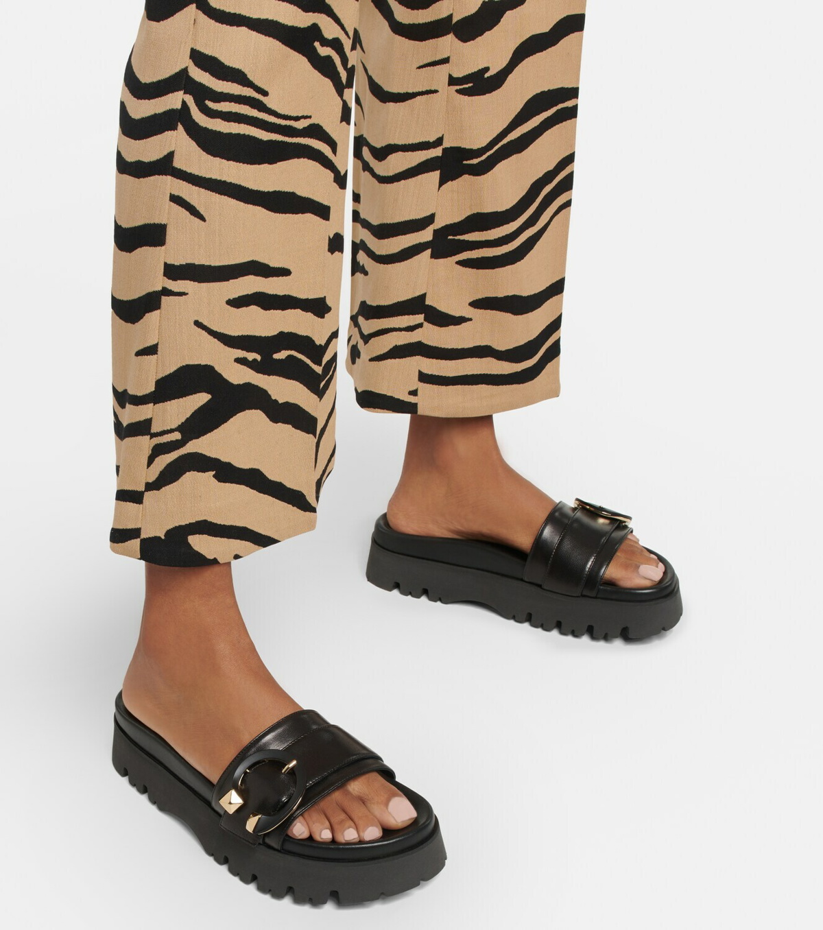 Oriana Leather Sandals in Black - Jimmy Choo | Mytheresa en 2023 |  Chaussures sandales plates, Chaussures sandales, Jimmy choo