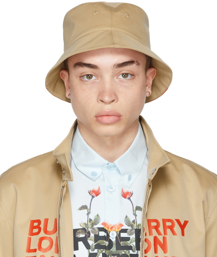 Photo: Burberry Reversible Beige Logo Bucket Hat