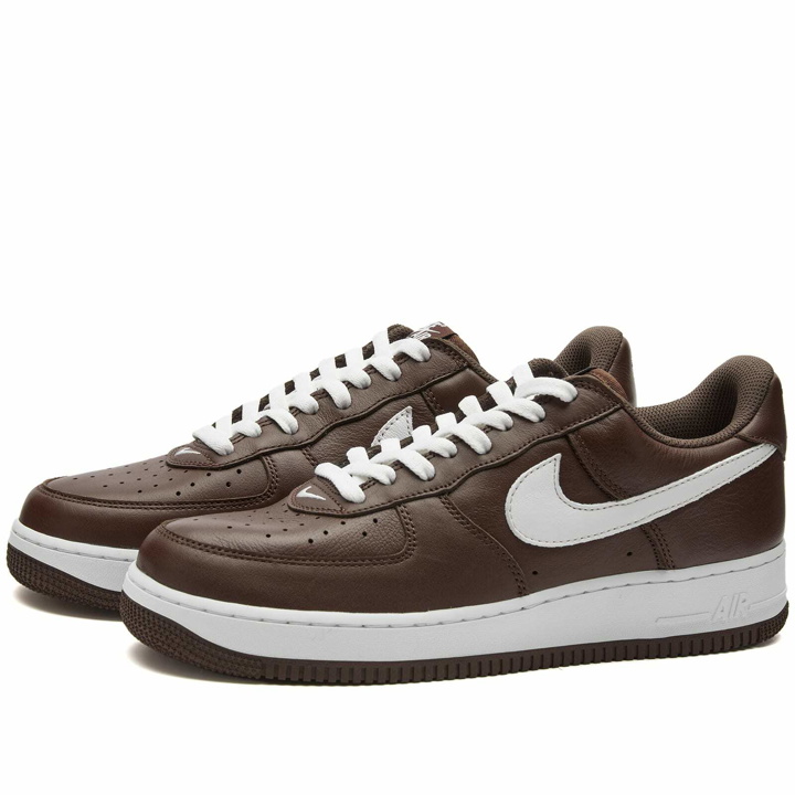 Photo: Nike Air Force 1 Low Retro Qs Sneakers in Chocolate/White