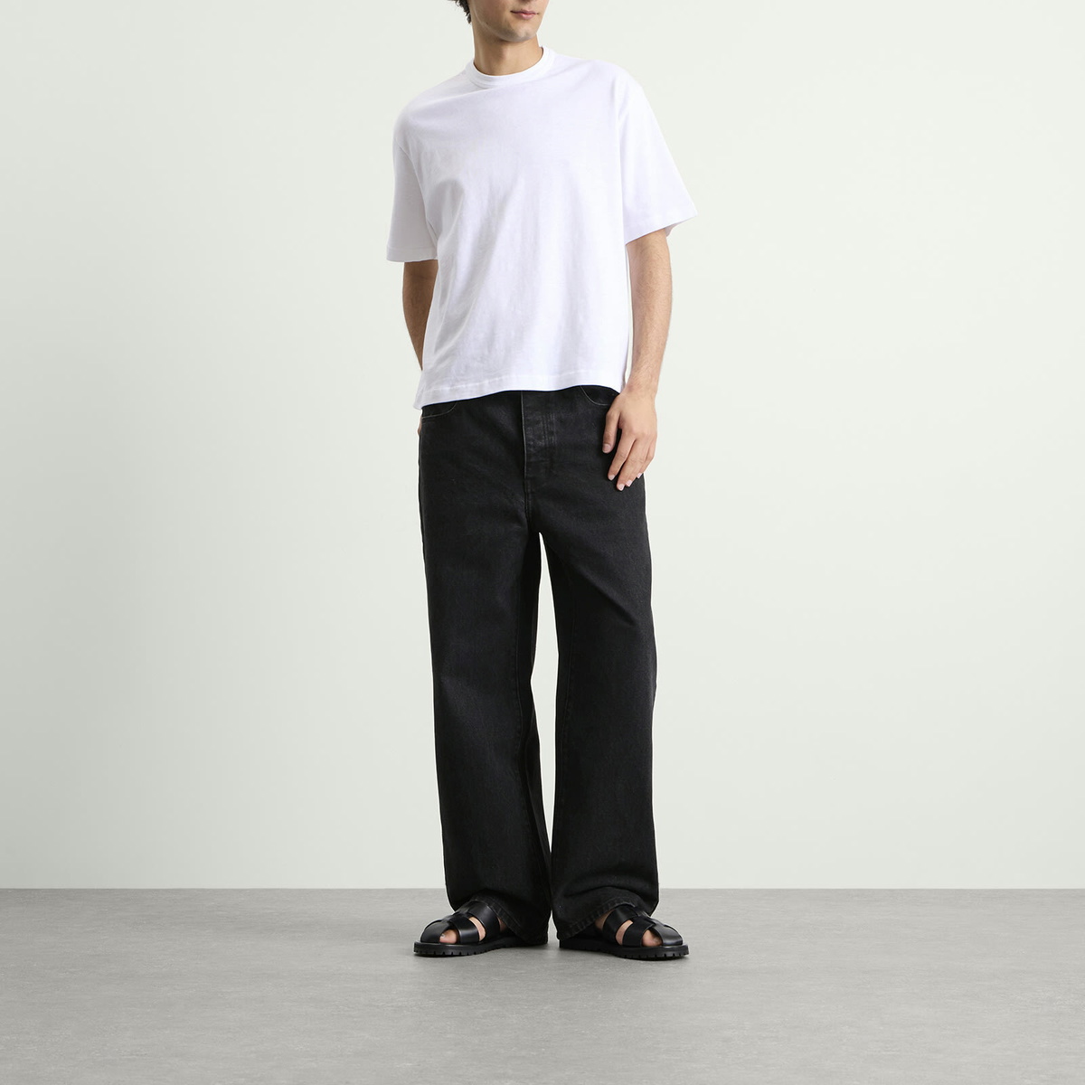 Larriet Men's Walé Wide Leg Jean in Black