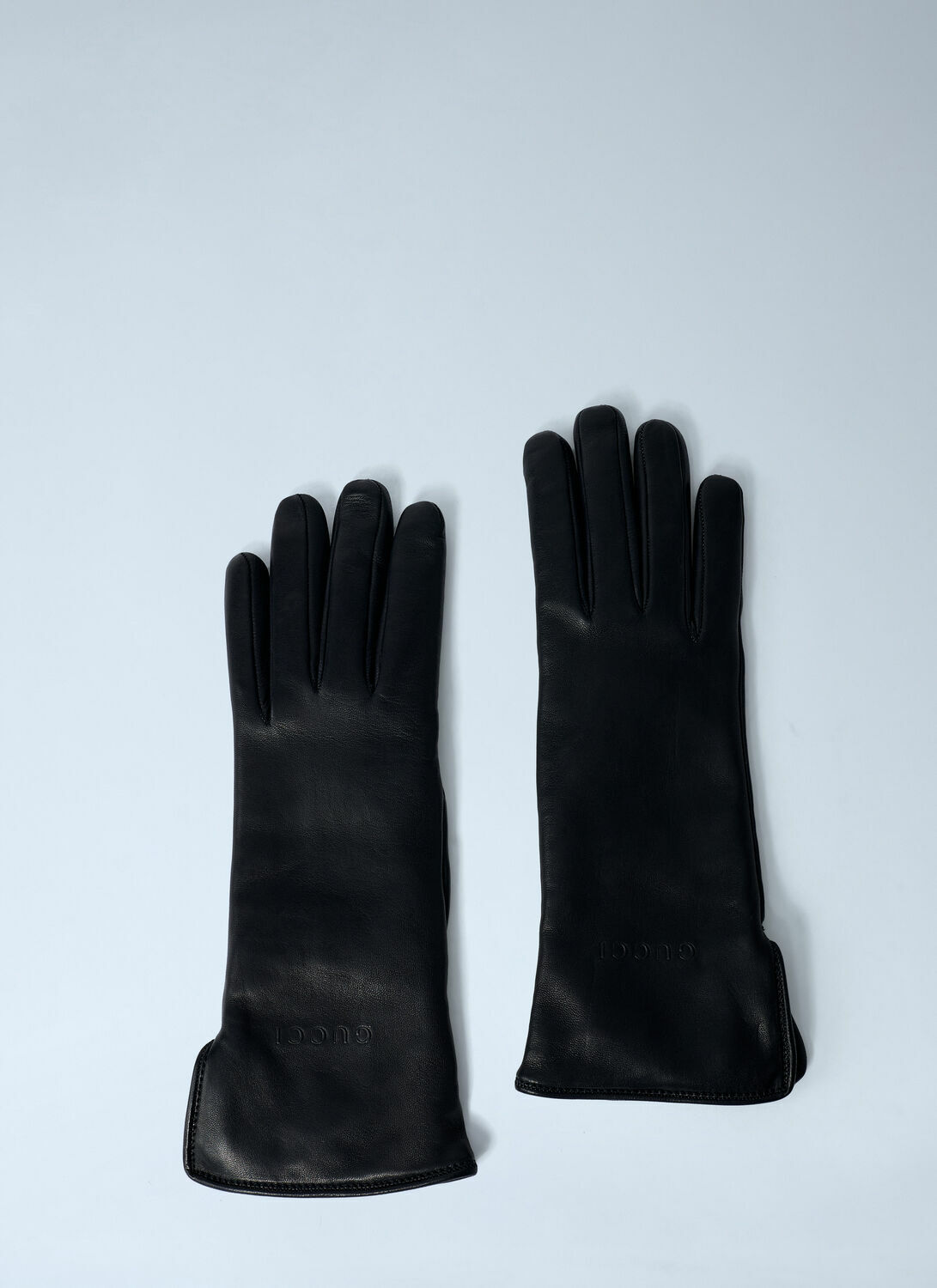 Gucci Logo Embossed Gloves
