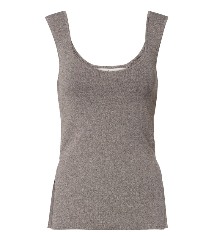 Photo: Róhe Knitted top