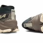 Altra Men's Olympus 275 Sneaker in Taupe