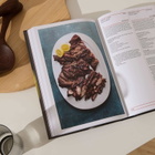 Phaidon Barbecue: Smoked & Grilled Recipes From Across the G in Hugh Mangum/Shana Liebman 