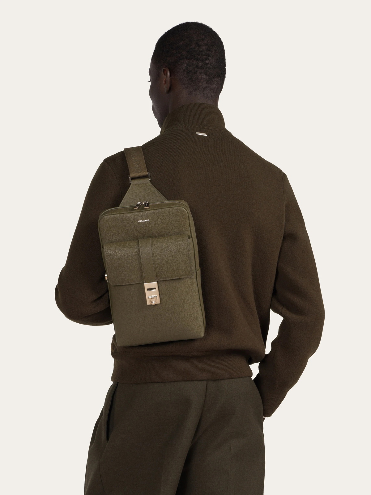 Ferragamo Mens Hug buckle sling bag in Green