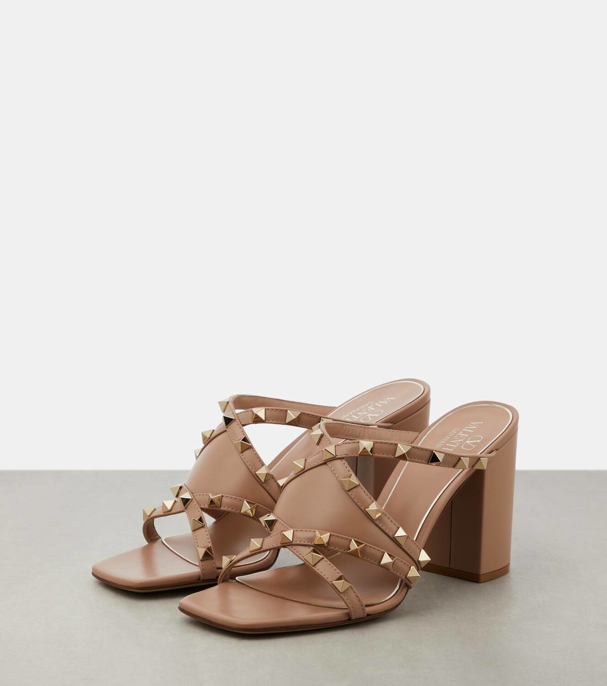 サンダル・ミュール Valentino Garavani Sandalo Rockstud In Pelle 0400022670041_BEIGEROSE?wid=
