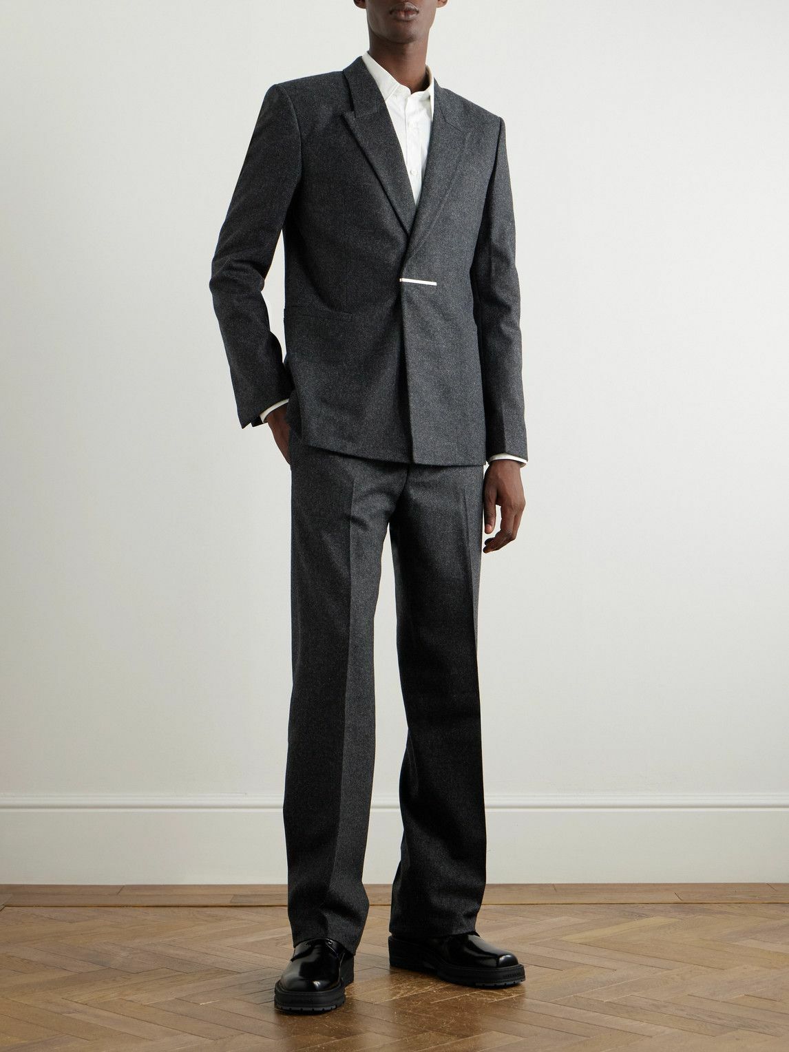 Givenchy shops suit