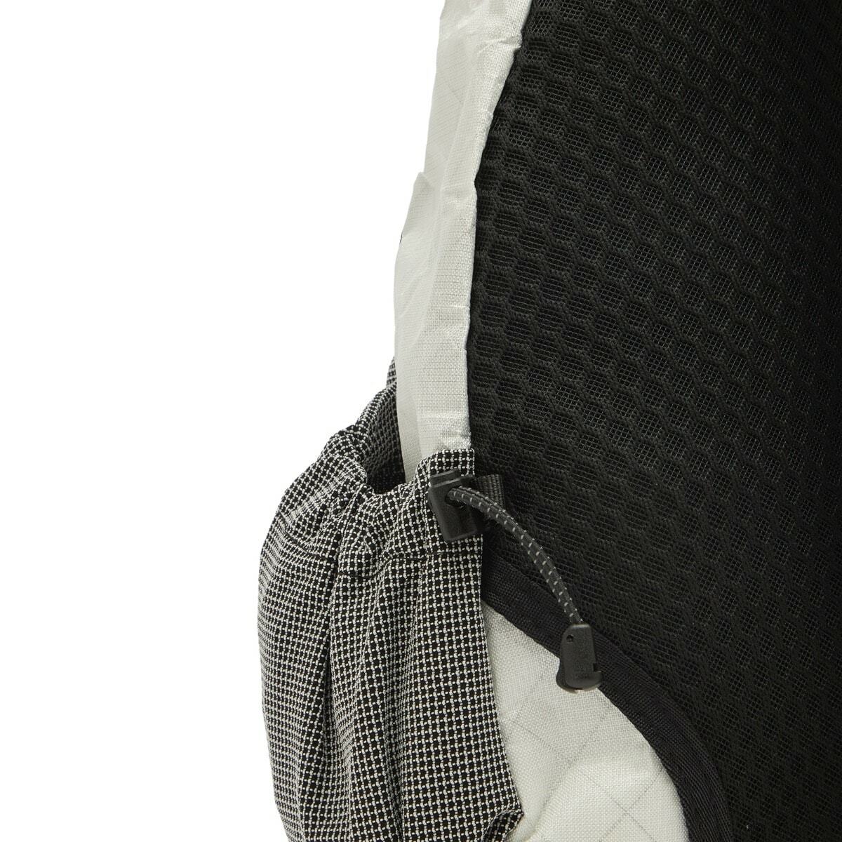 SEALSON SR4 Cross Body Bag in White 