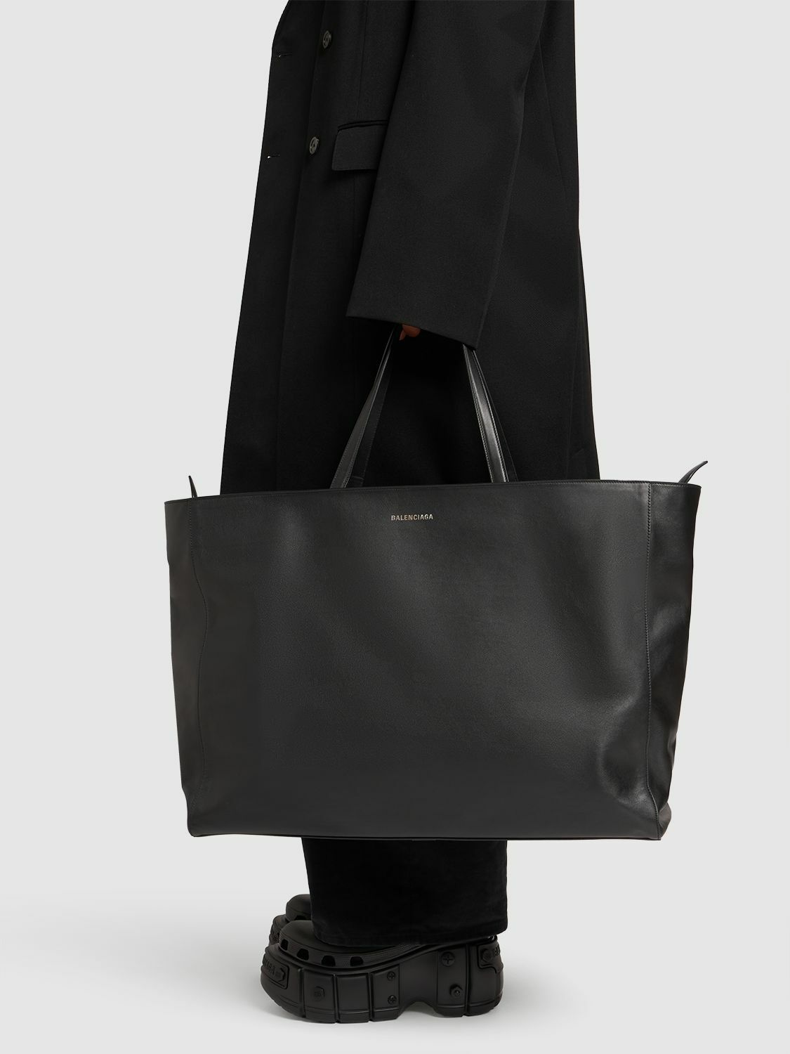 BALENCIAGA - Xl Carryall Leather Tote Bag