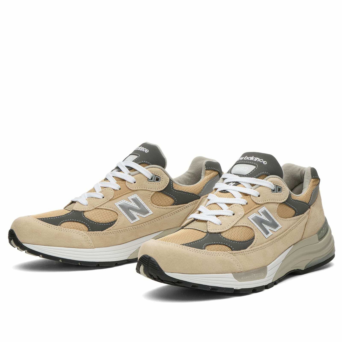 New Balance Men's 992 Sneaker in Tan