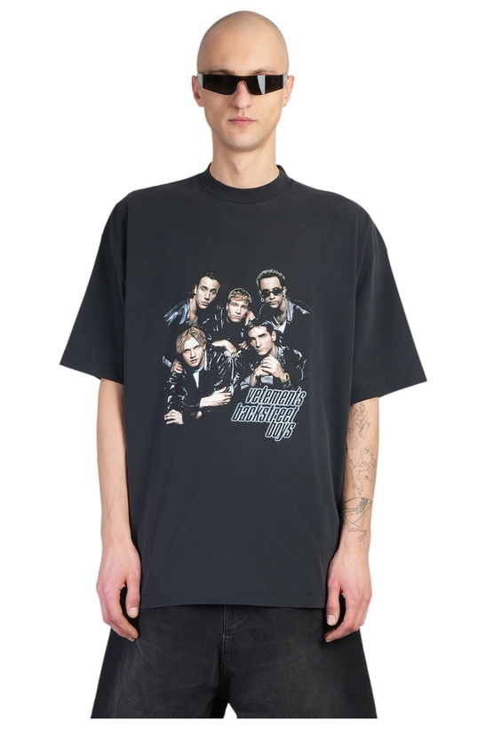 Photo: VETEMENTS T-shirt In Black Cotton