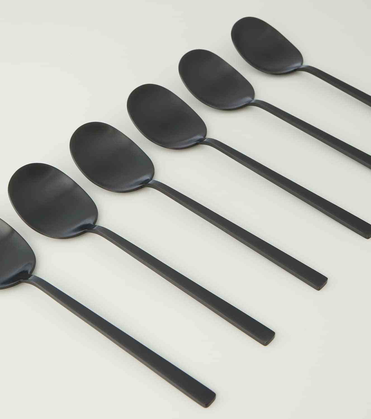 101 Copenhagen Kogei 24-piece steel flatware set