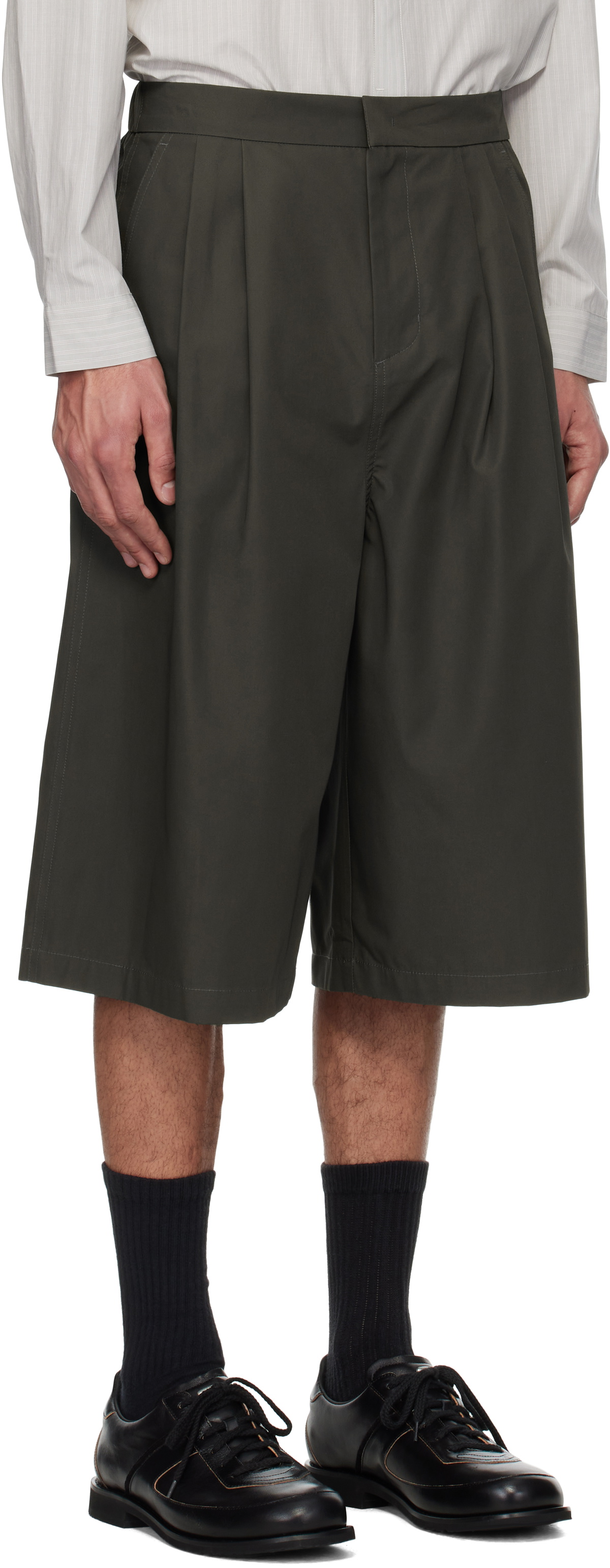 AMOMENTO Brown Two Tuck Wide Shorts