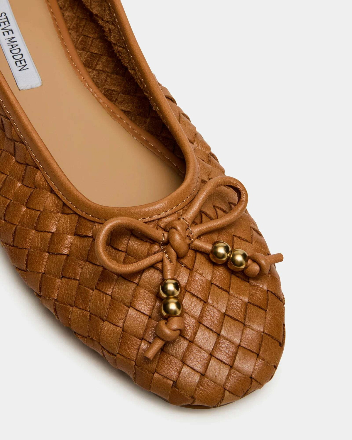 Steve Madden Divy Flats in Tan