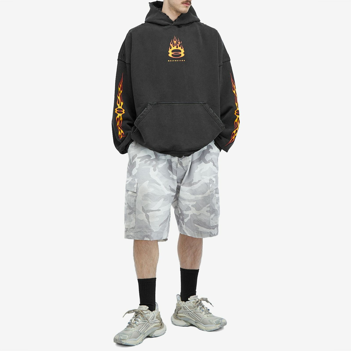 関税込【BALENCIAGA】Oversized Flame Hoody Wash Black Balenciaga Men's Oversized Flame Hoody in Washed Out Black