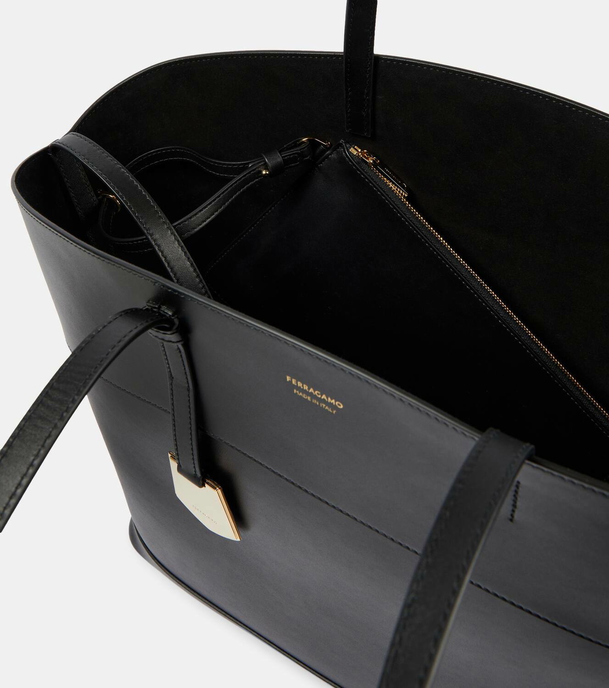 トートバッグ SALVATORE FERRAGAMO Black Leather Medium Handbag Ferragamo Charming Medium leather tote bag Salvatore Ferragamo