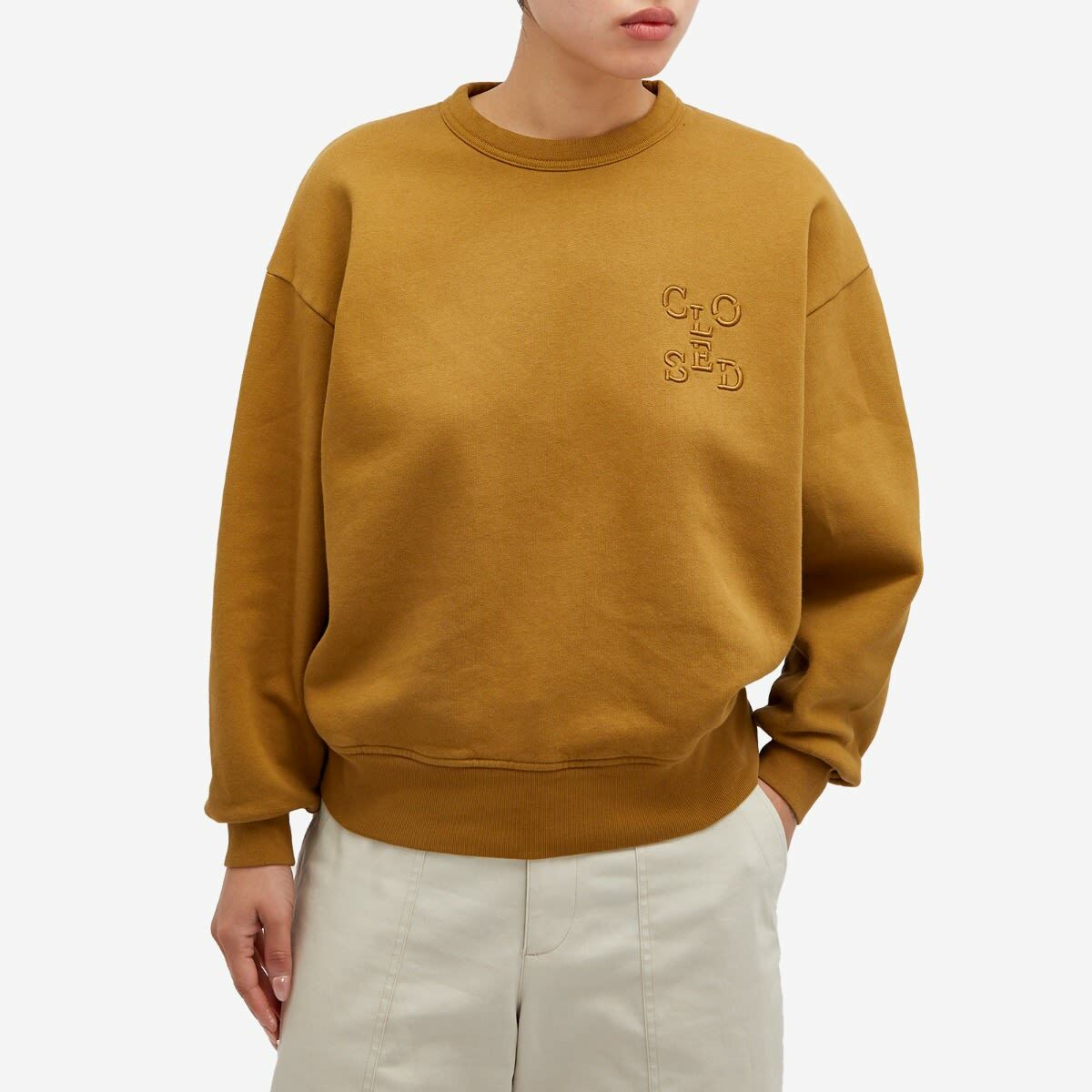 Closed Women's basic crewneck in Tullamore Brown