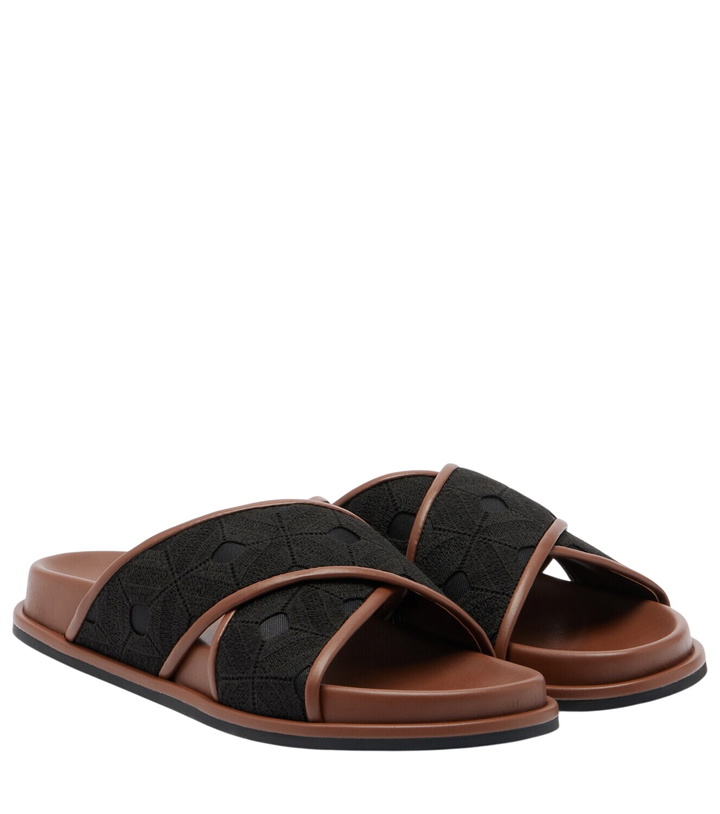 Photo: Max Mara Peonie embroidered slides