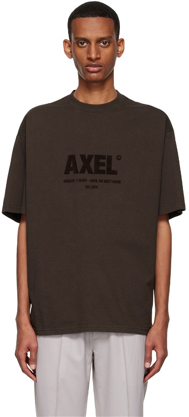 Photo: Axel Arigato SSENSE Exclusive Brown Organic Cotton T-Shirt