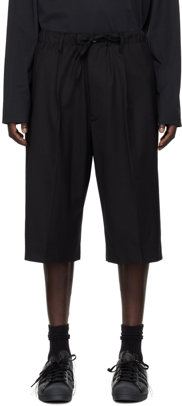 Photo: Y-3 Black Loose-Fit Shorts