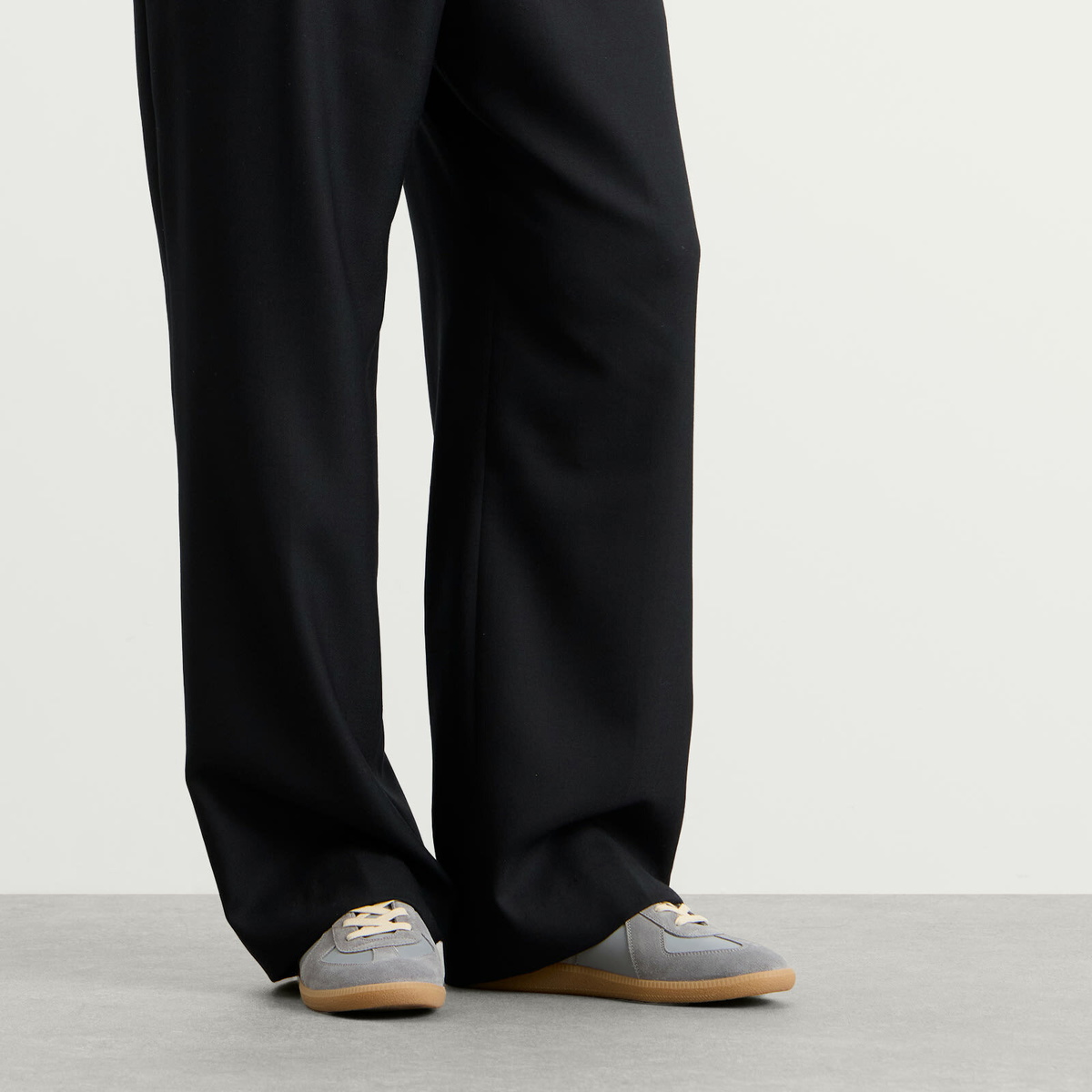 Maison Margiela Men's Replica Sneaker in Dawn Blue