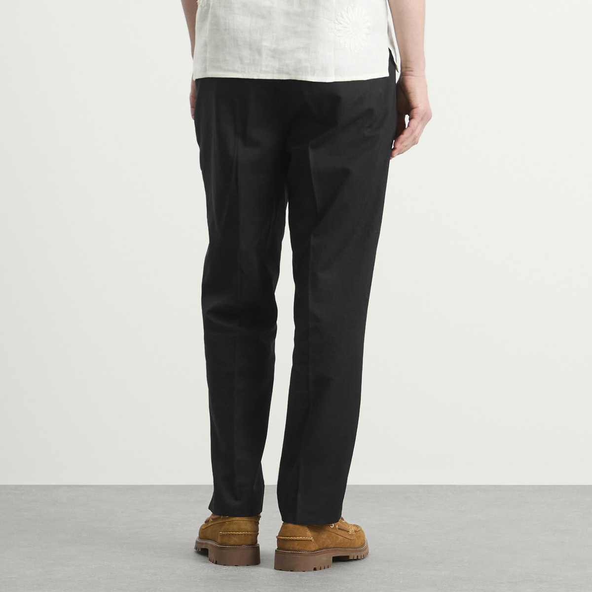 Wax London Men's Aubyn Pleated Trousers in Black