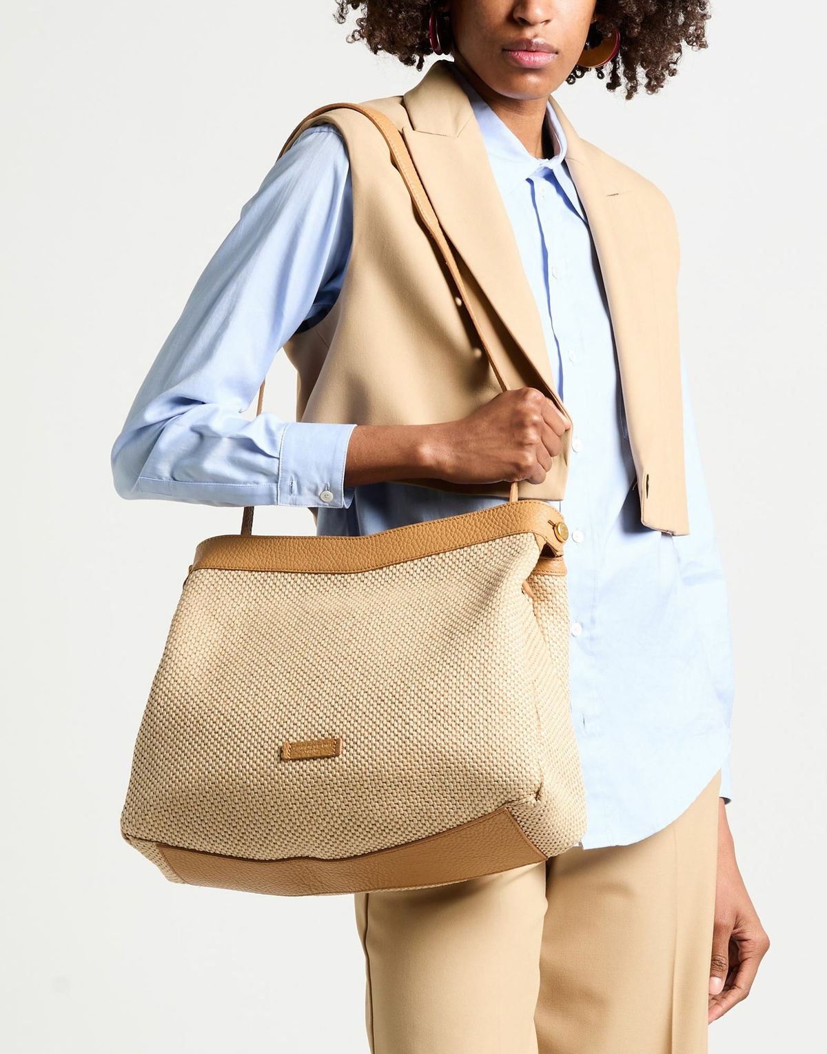Gianni Chiarini Womens Cross-body bag in Beige