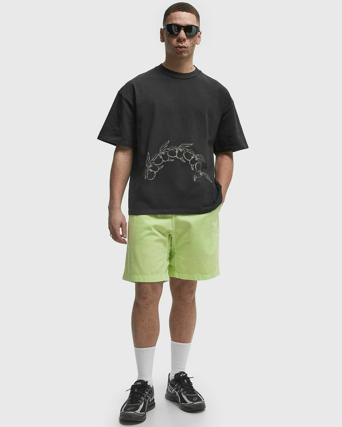 Rough. WREATH TEE Brown Mens Shortsleefe