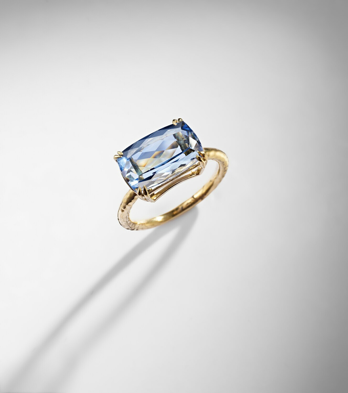 Octavia Elizabeth 18kt gold (750/1000) ring with aquamarine