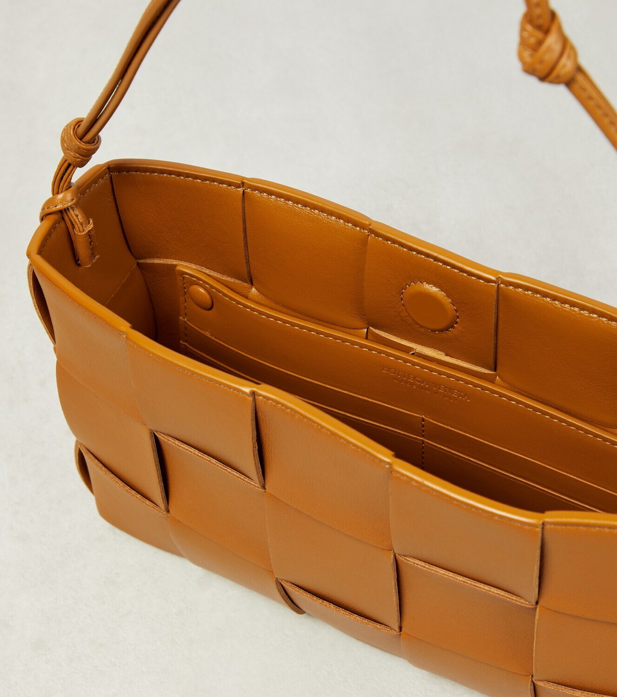 Bottega Veneta - Cassette leather shoulder bag