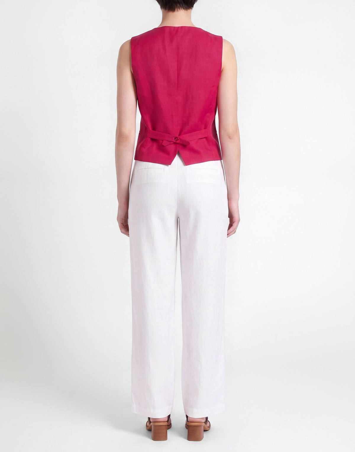 P. a.r. o.s. h. Womens Tailored Vest in Garnet