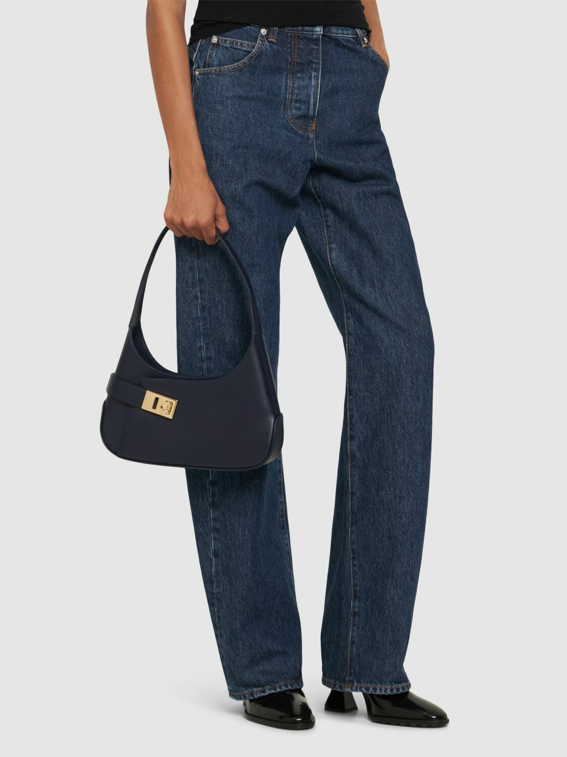 バッグ Archive Salvatore Ferragamo leather bag Ferragamo Archive Calfskin Leather Hobo Shoulder Bag in