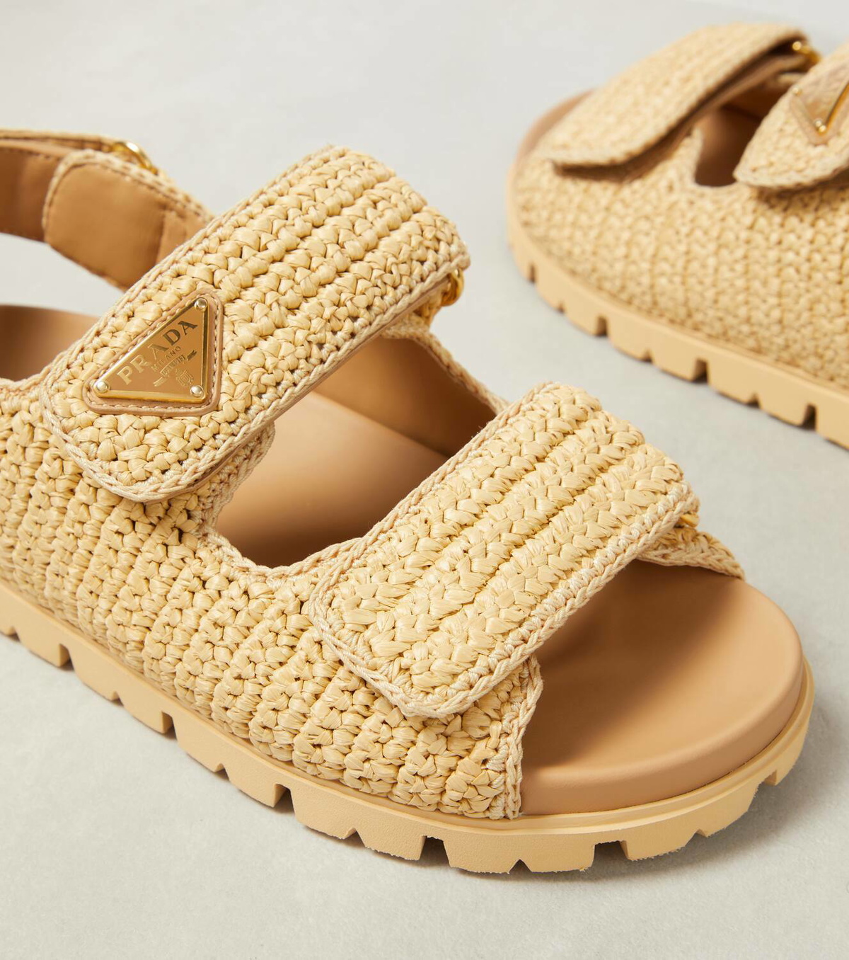 サンダル・ミュール PRADA  Sandals Monolith in Raphia Prada Monolith crochet raffia-effect sandals Prada