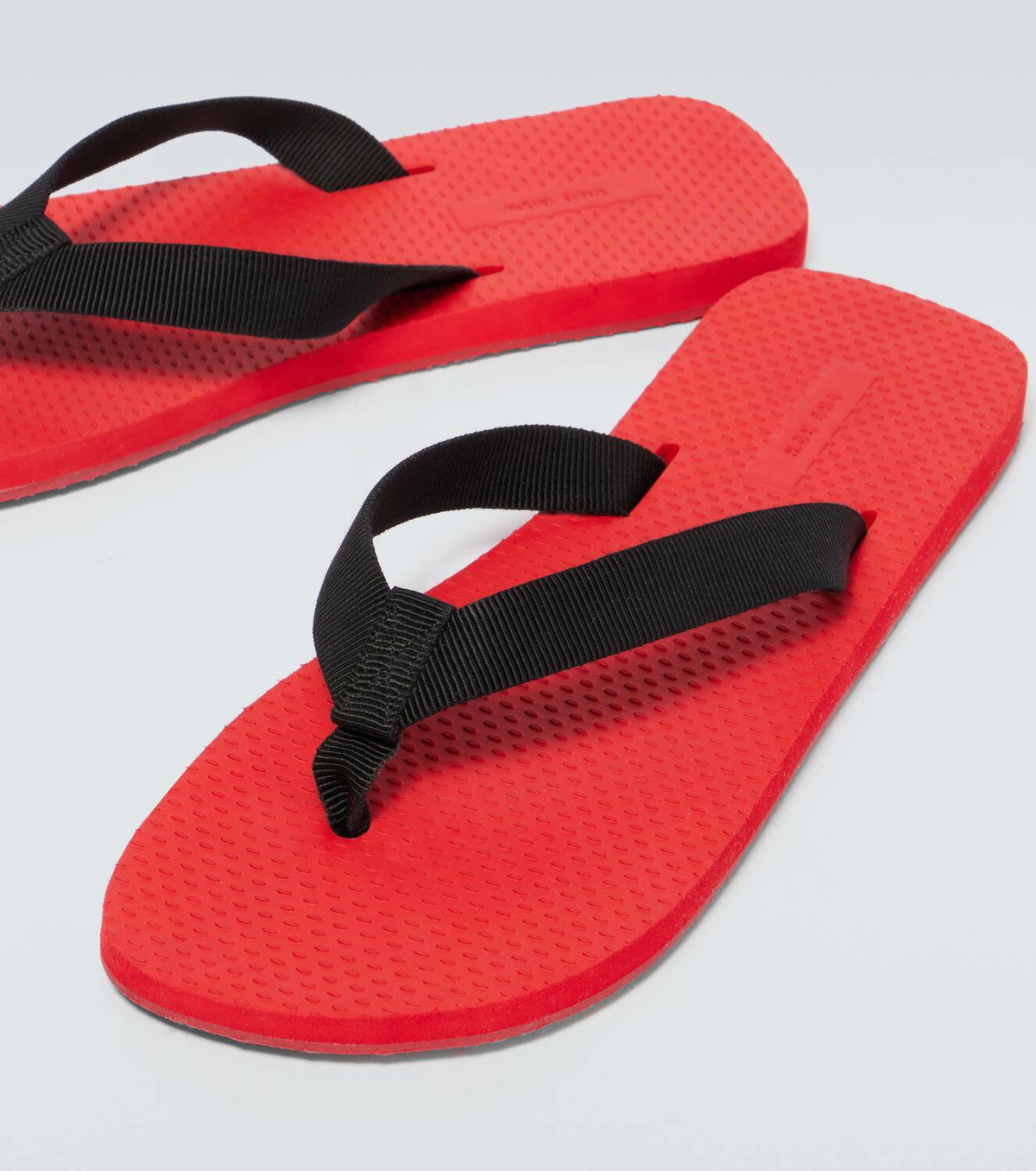 【The Row】 Dune Thong Sandals In Gros Grain Dune grosgrain thong sandals in black - The Row | Mytheresa