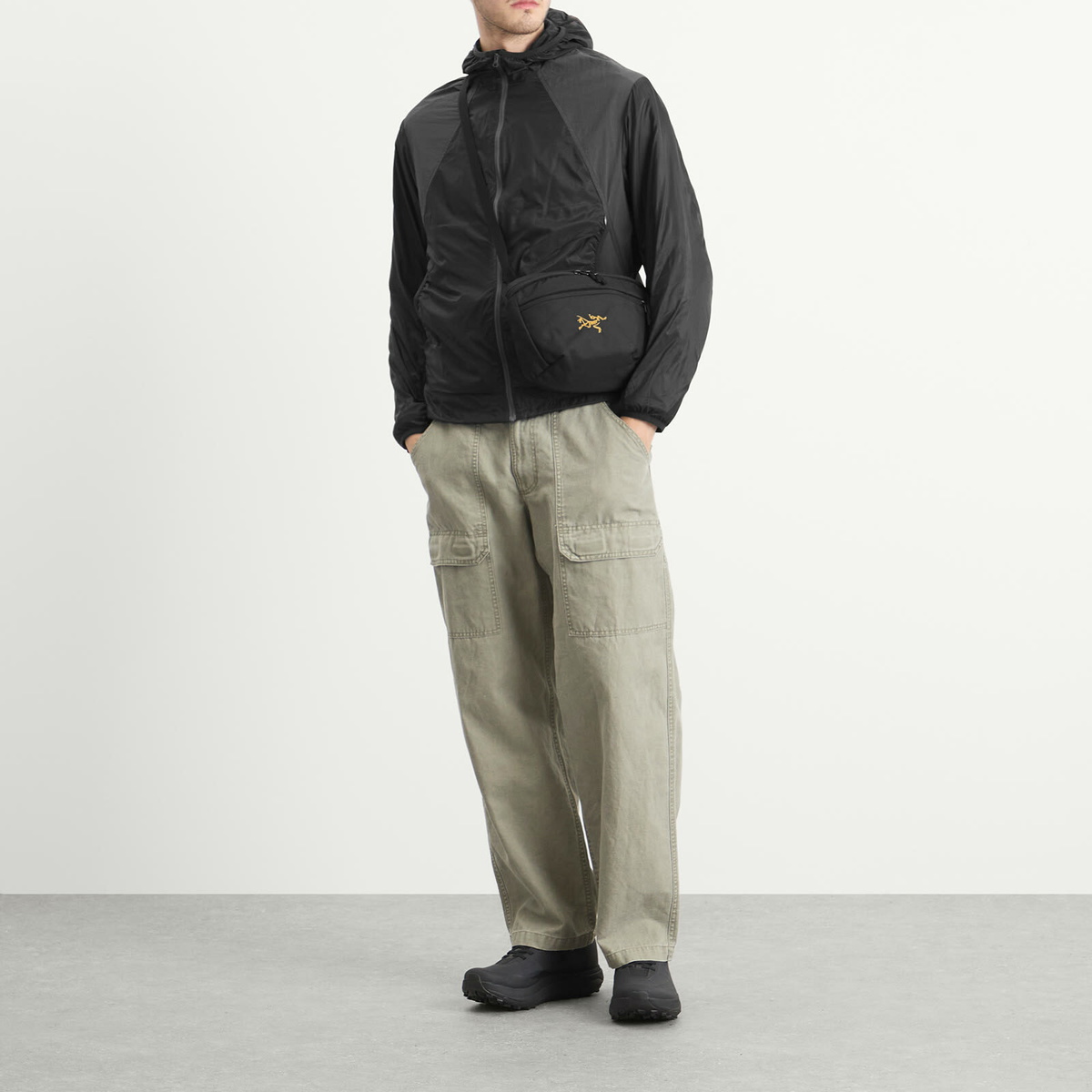 Arc'teryx Men's Mantis 2 Waist Pack in 24K Black 