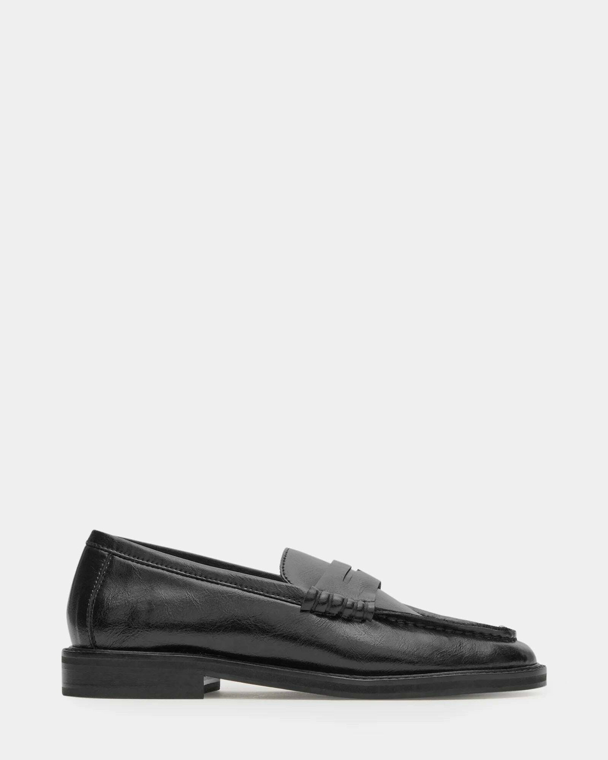 Steve Madden Madison Flats in Black