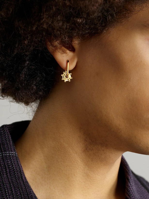 Photo: Foundrae - Small Chubby Ear Hoop and Never Ending Knot 18-Karat Gold and Enamel Single Earring